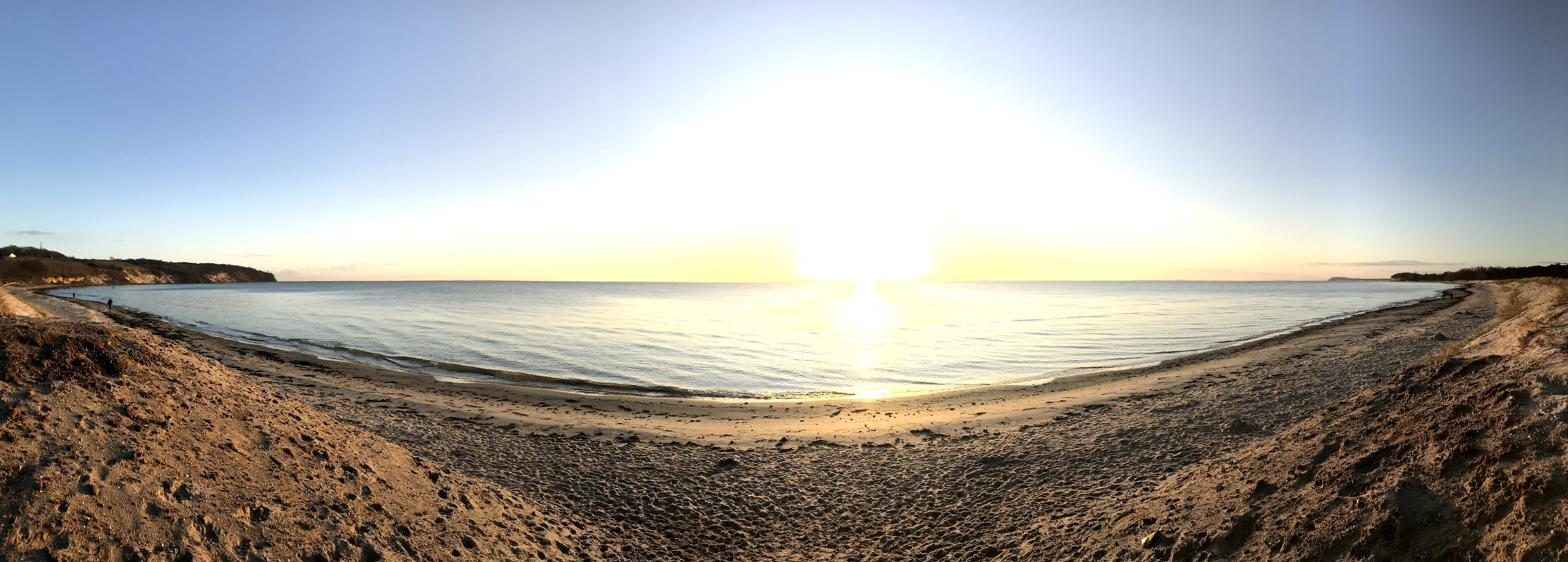 Sonnenuntergang über dem Südstrand