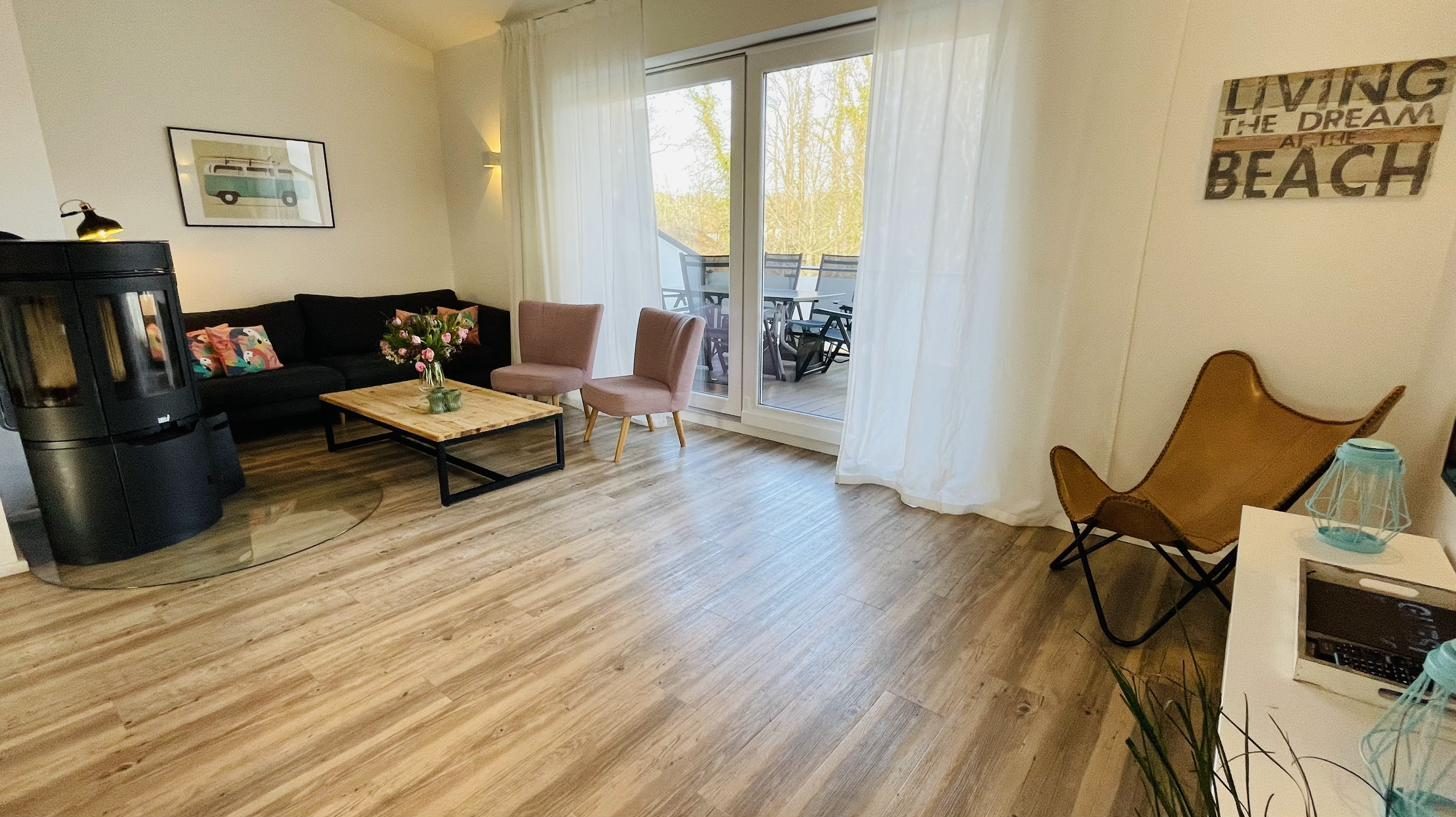 Wohnzimmer mit Couch